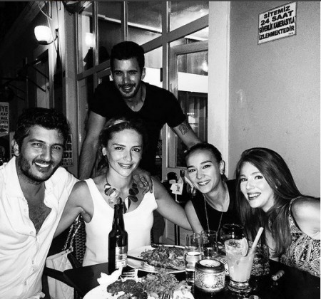 elçinin doğum gününde barış arduçla beraberlerdi